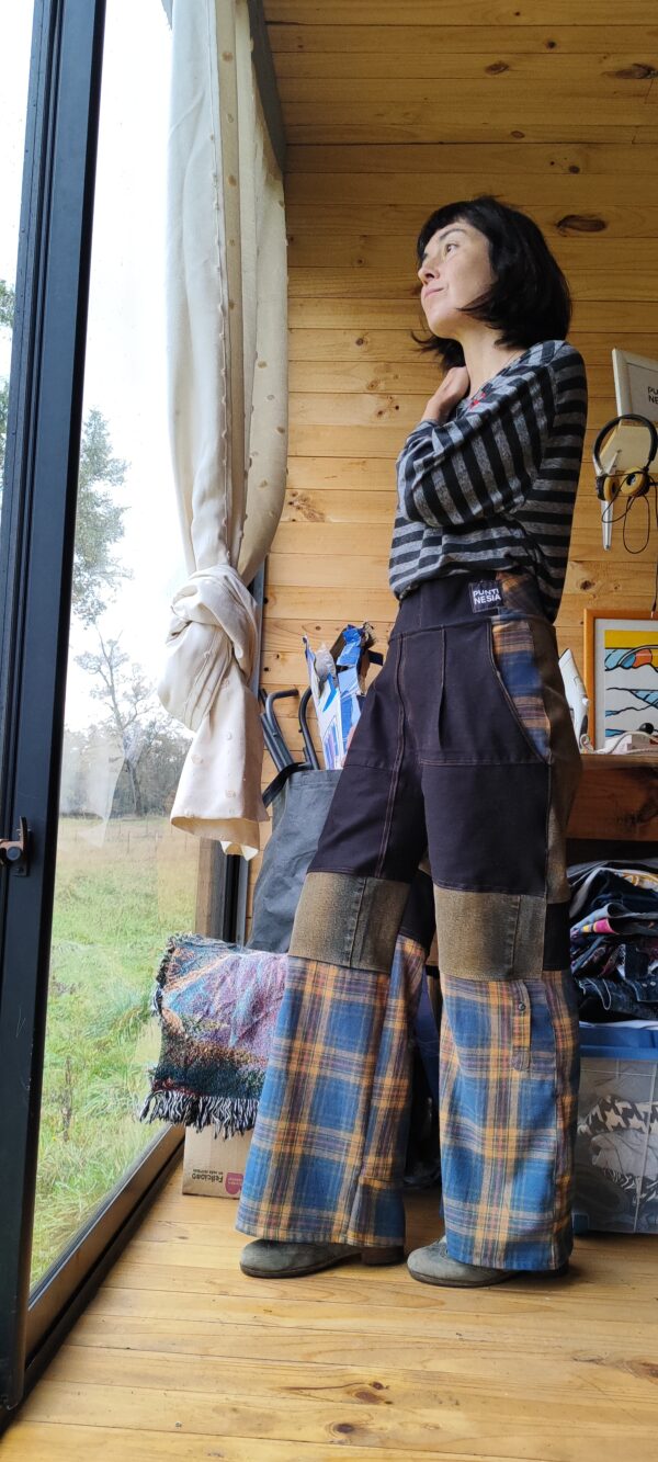 PANTALÓN DISEÑO HÍBRIDO