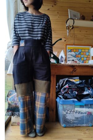 PANTALÓN DISEÑO HÍBRIDO