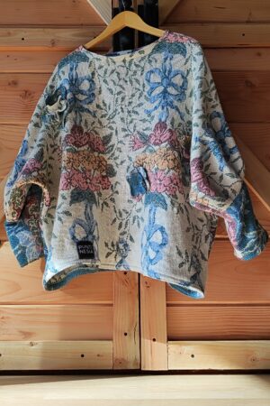 SWEATER PONCHITO FLORAL